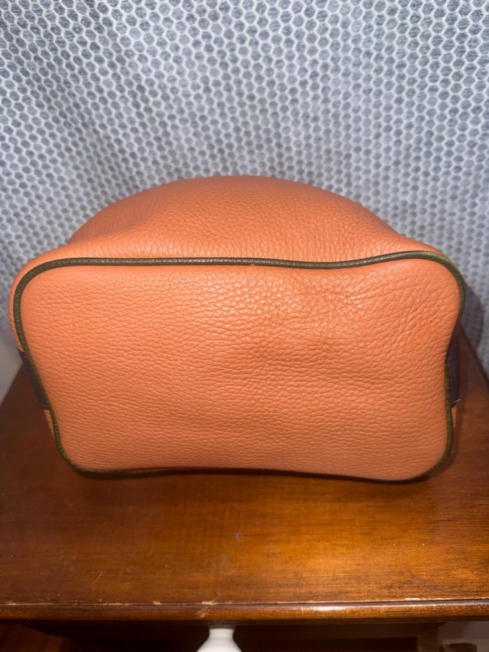 Vintage Dooney and Bourke Bucket Bag - Tan & Black - Picture 3 of 9